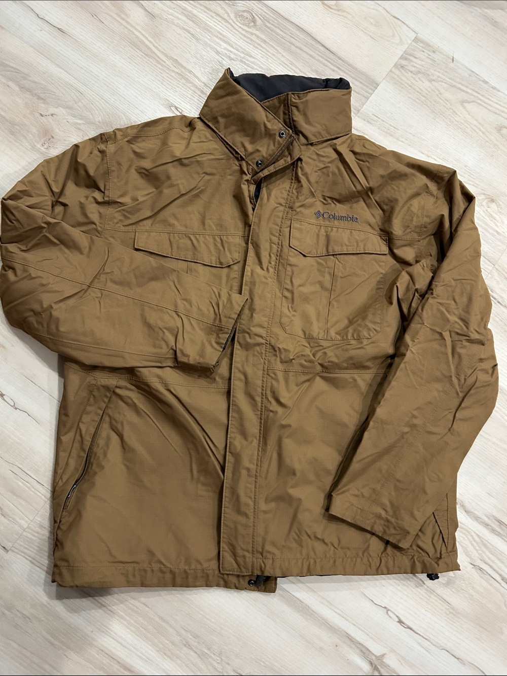 Columbia Men's Tan/Brown Raincoat